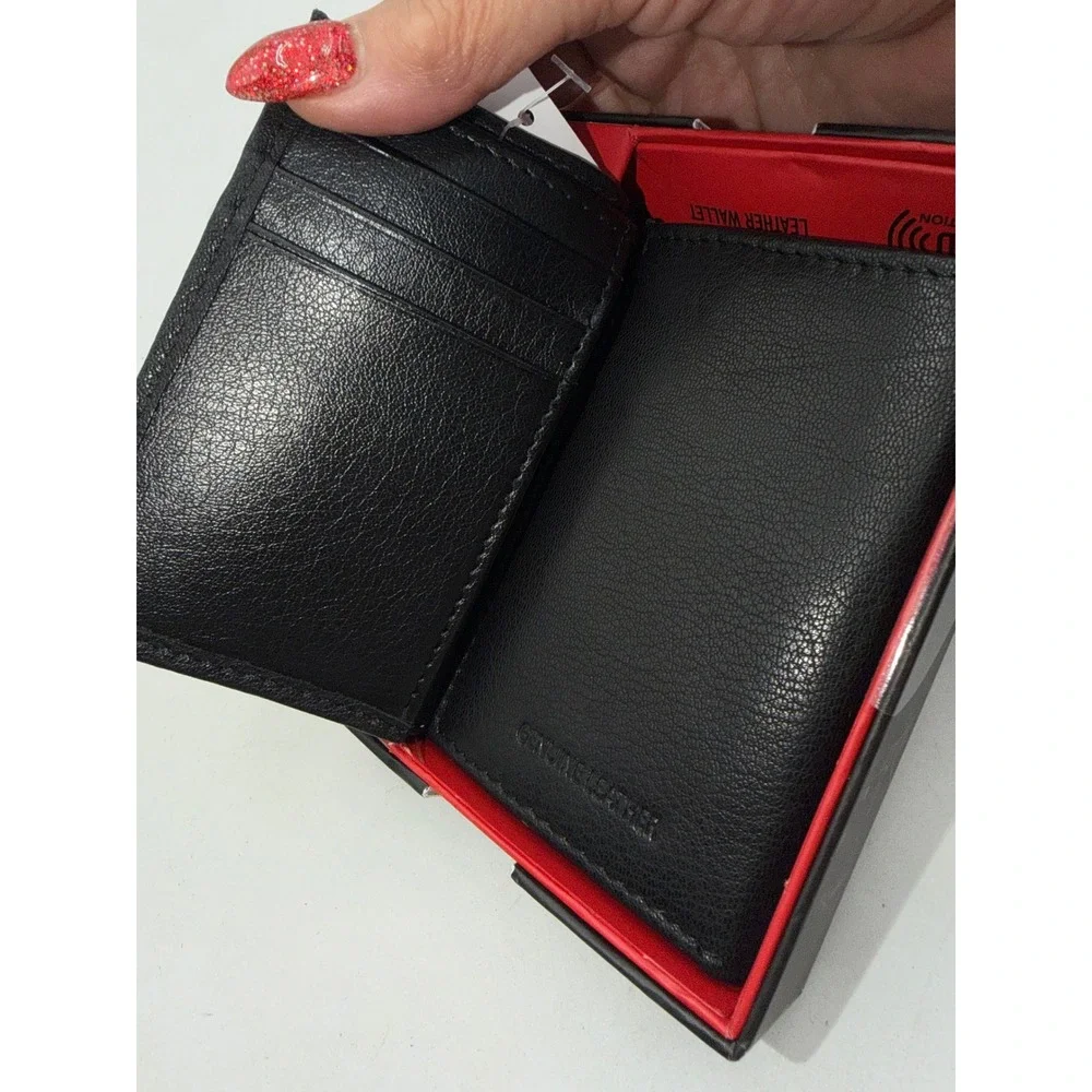 True Religion Mens Black Genuine Leather Trifold RFID Wallet TR204291 NIB